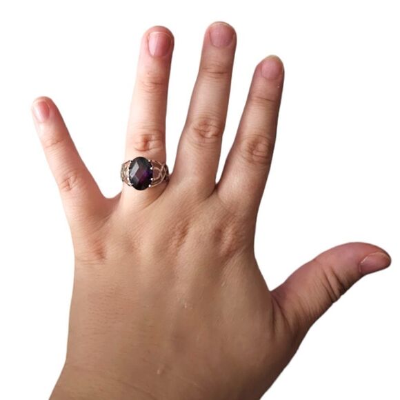 925 Sterling Silver Glass Amethyst Victorian Gemstone Ring (Size 8) - Picture 11 of 16